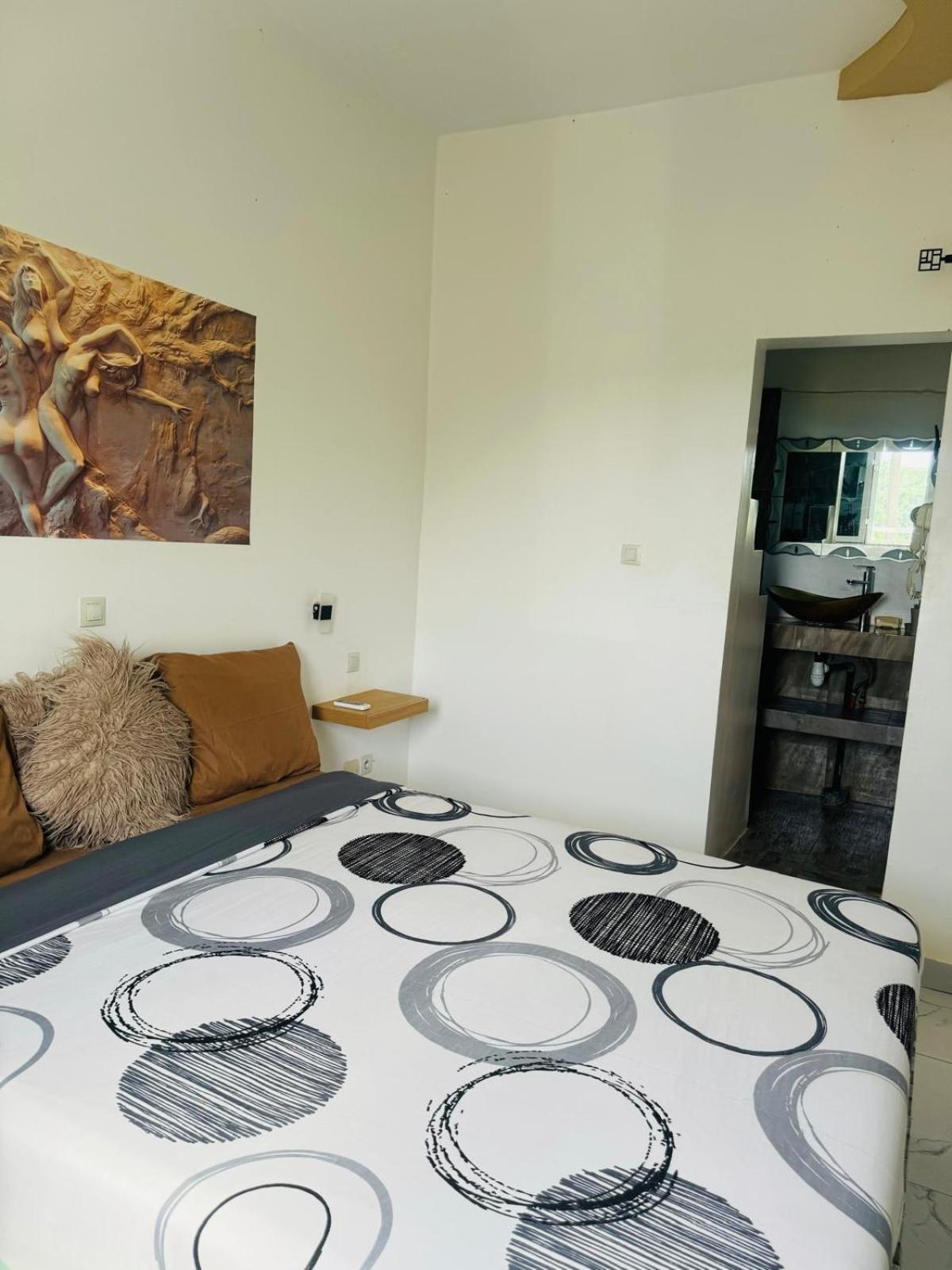 Grace House Jacuzzi Bed and Breakfast Saly Portudal Exteriör bild