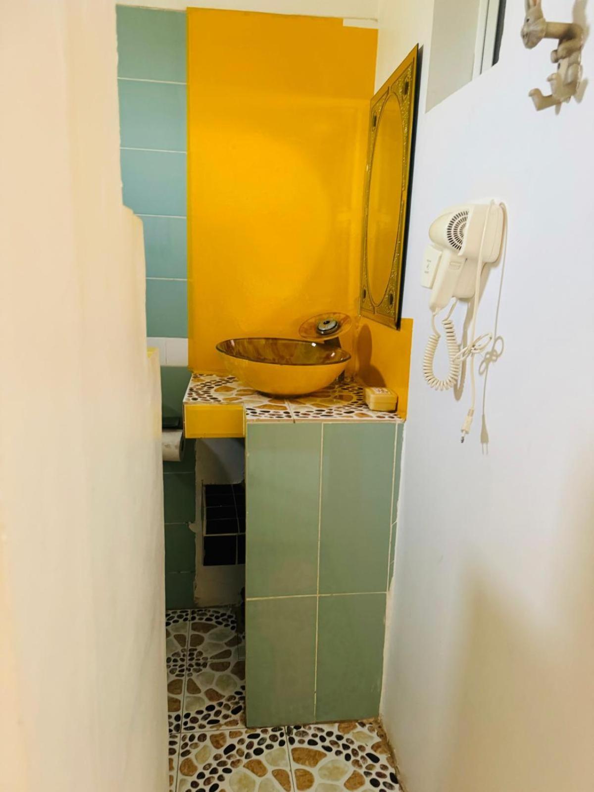 Grace House Jacuzzi Bed and Breakfast Saly Portudal Exteriör bild