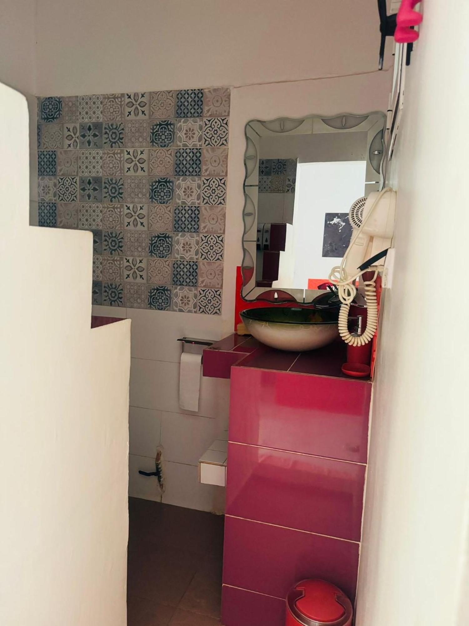 Grace House Jacuzzi Bed and Breakfast Saly Portudal Exteriör bild