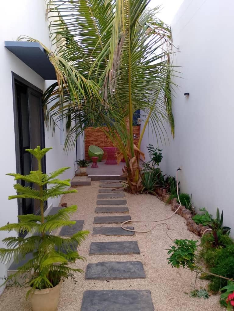 Grace House Jacuzzi Bed and Breakfast Saly Portudal Exteriör bild